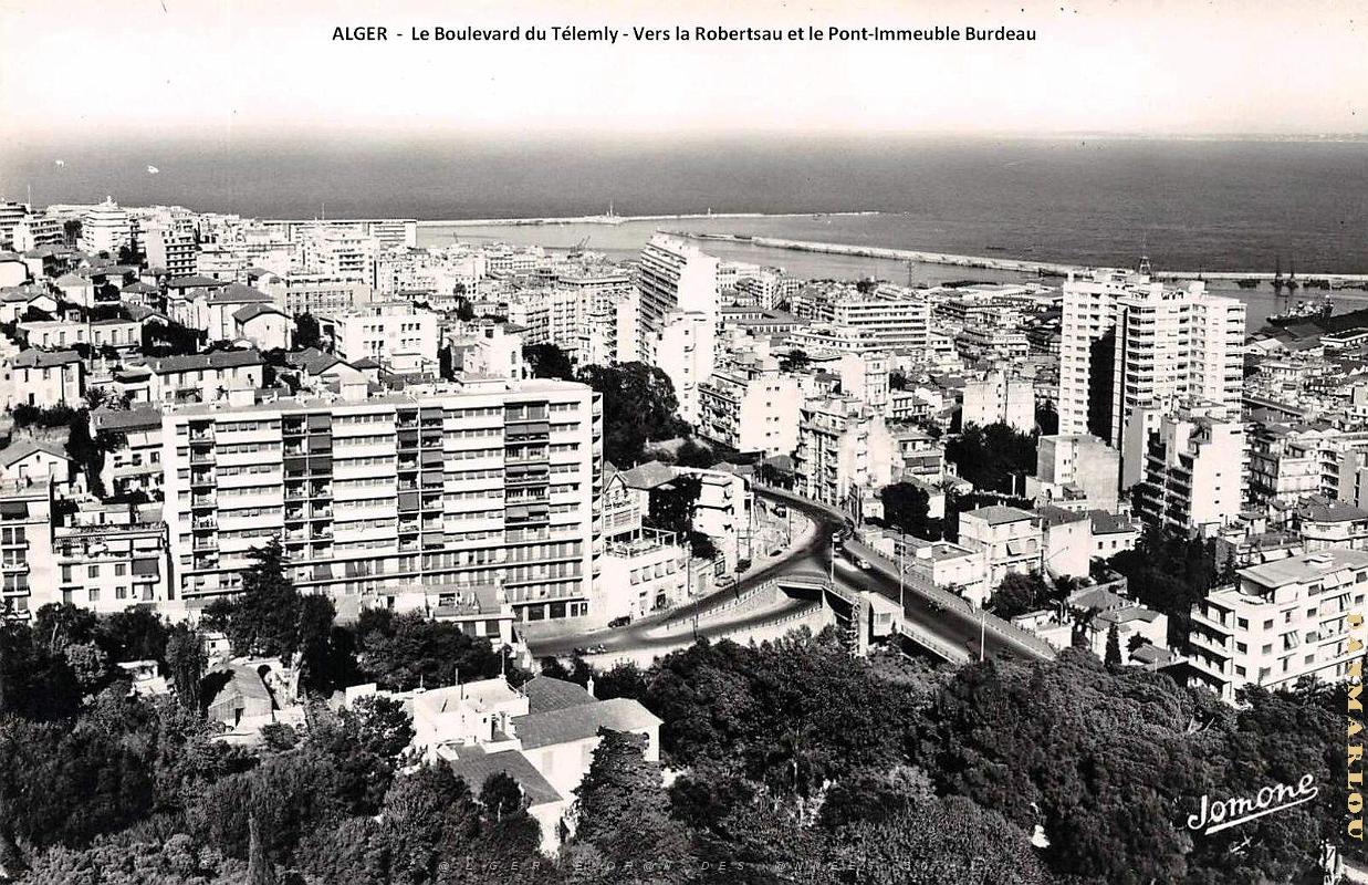 Alger - Boulevard du Telemly - Vers La Robersau et le Pont-immeuble Burdeau.jpg